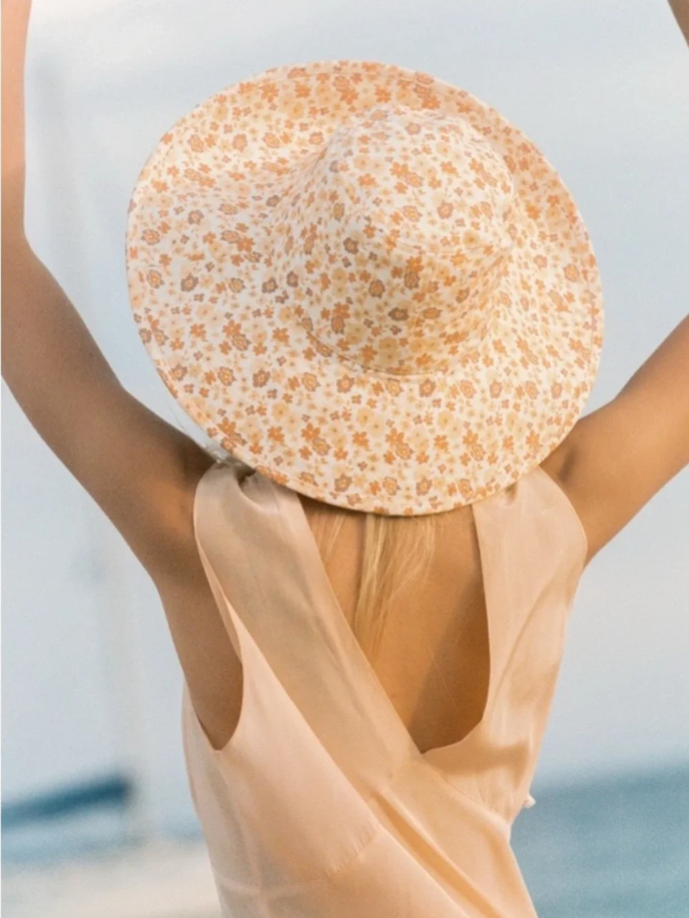 Lack Of Color Cream Floral Wide-Brim Sun Hat Sz L/XL